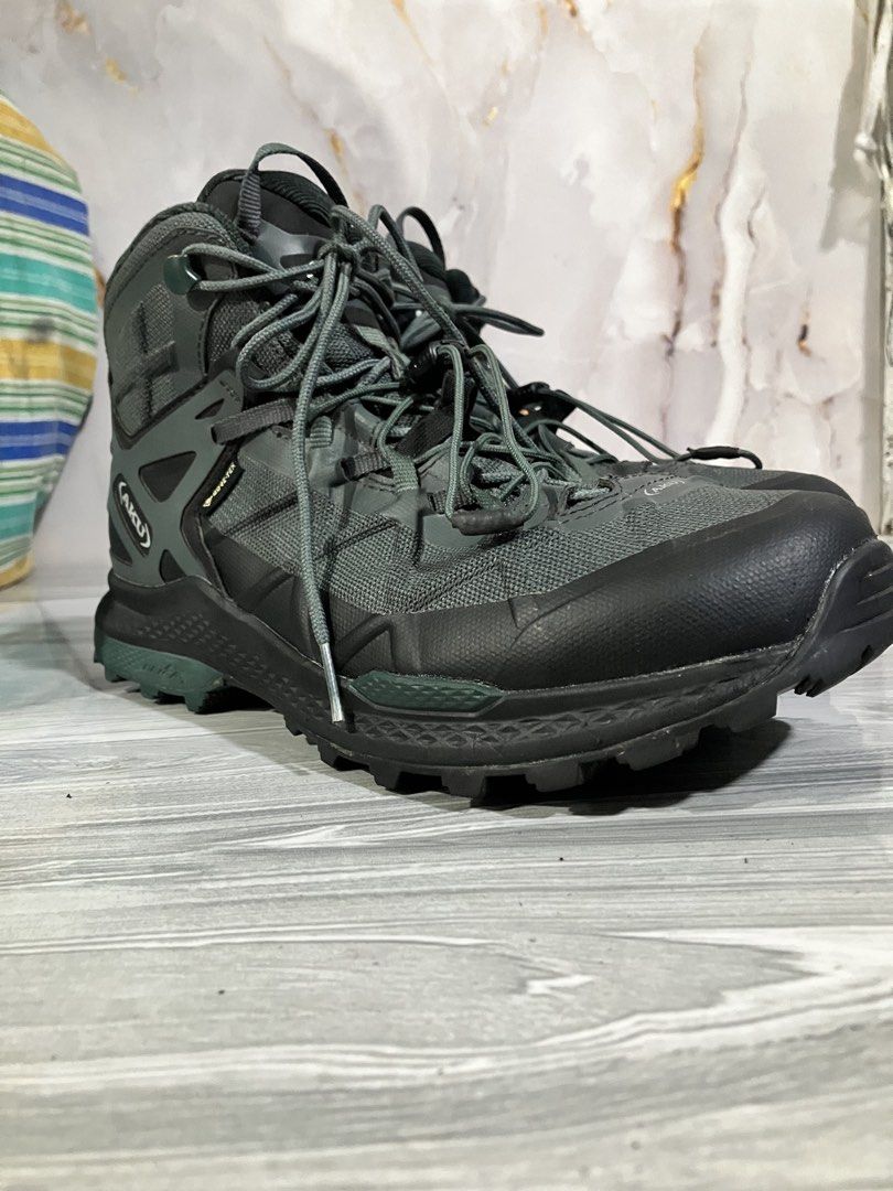 AKU ROCKET MID DFS GTX BOOTs (Category: Boots) located in General Mariano Alvarez. Submitted by adonid (Listing ID 1468941703, Image 3). Description: AKU ROCKET MID DFS GTX BOOTs GOOD CONDITION NORMAL SIGN OF USAGE ONLY SIZE : 26.5 Cm men .