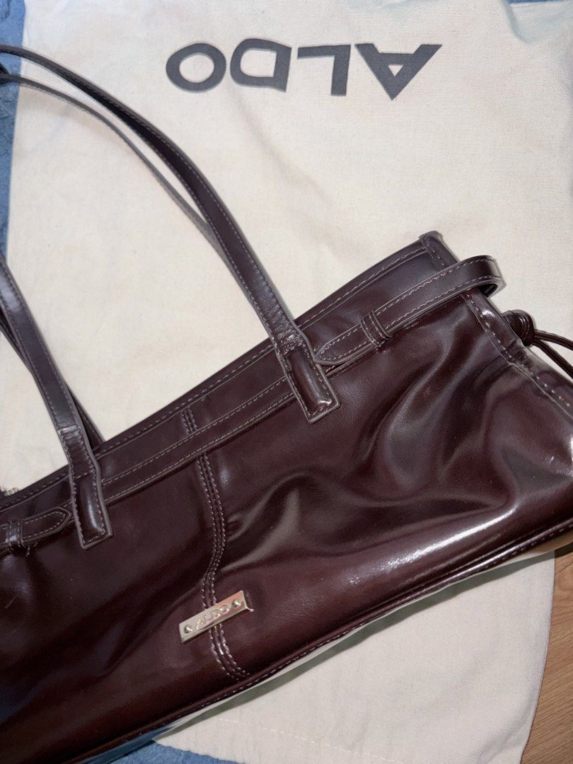 ALDO SHOULDER BAG (BROWN) (Category: Shoulder Bags) located in Manila. Submitted by juliaganda123_ (Listing ID 1468996150, Image 2). Description: Only used twice for an event. RFS too much bag in the closet. Still with its cover bag..