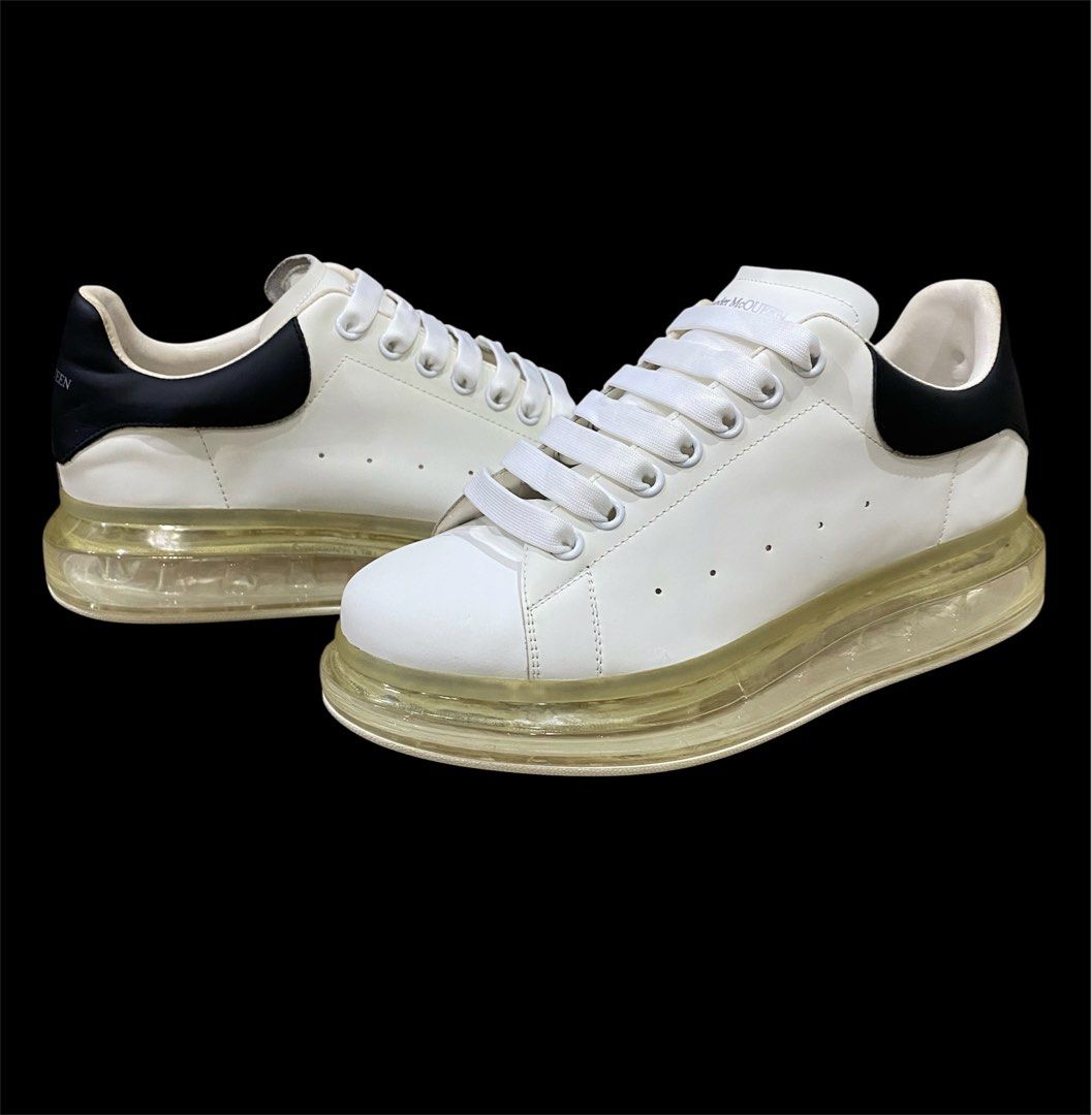 Alexander Mcqueen Unisex Oversized Sneakers (Category: Sneakers) located in Digos. Submitted by zhanderapp47607 (Listing ID 1468928211, Image 3). Description: Size 40 Cm 26 Like new No drags Authentic .