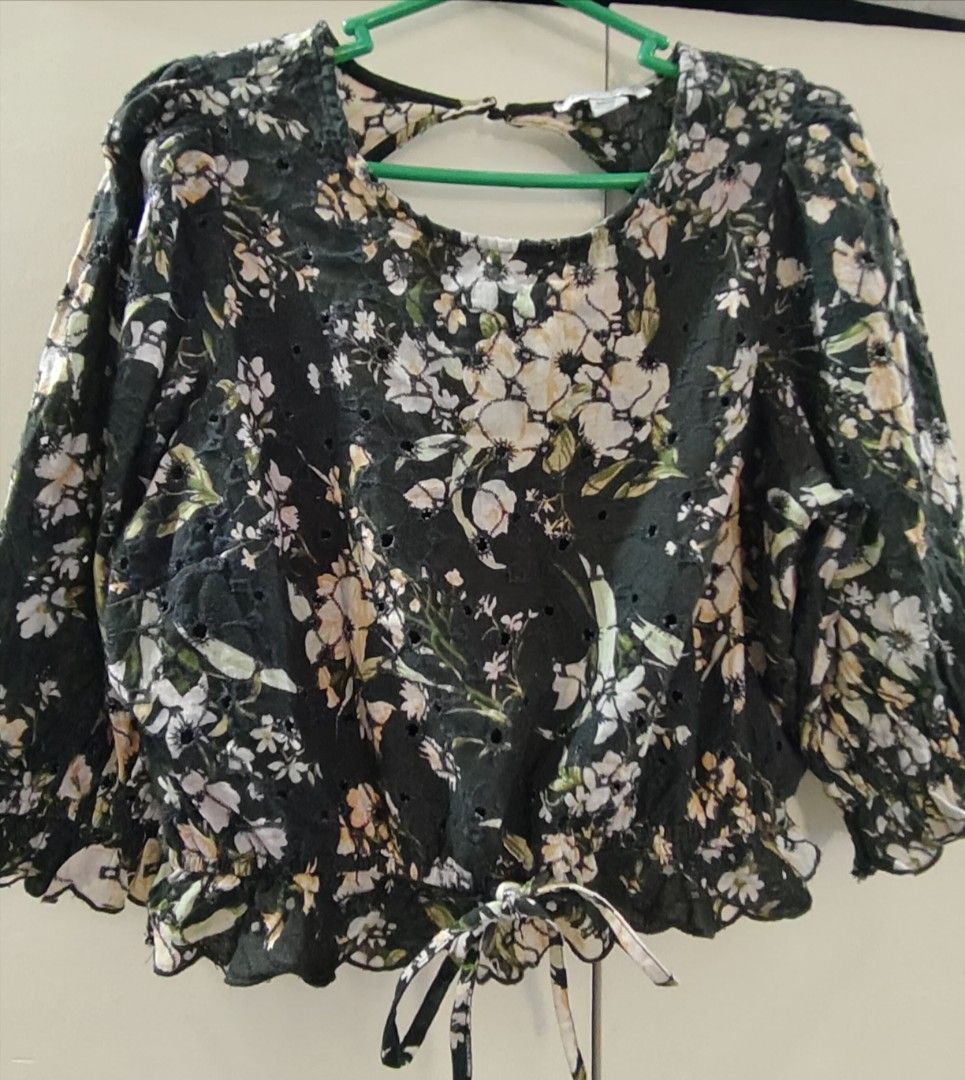 American eagle size S (Category: Activewear) located in Zamboanga. Submitted by ckealia (Listing ID 1468941829, Image 1). Description: good used condition not ukayukay po preloved size small on tag.