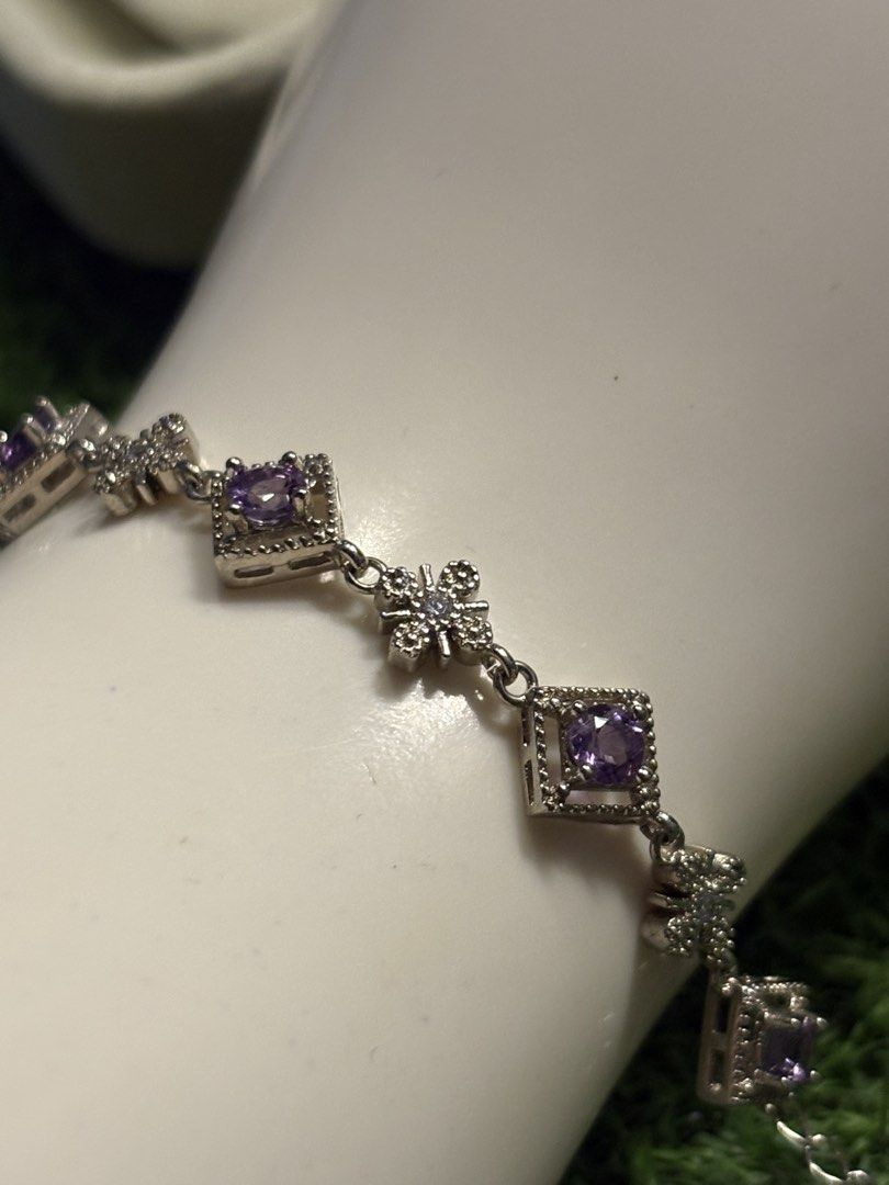 Amethyst bracelet (Category: Bracelets) located in Davao. Submitted by ememlou17 (Listing ID 1469073938, Image 2). Description: Amethyst bracelet Size7-7.5 No markings Rodium/ Platinum over copper based metal Tarnish resistant with extra care Message me directly📩.