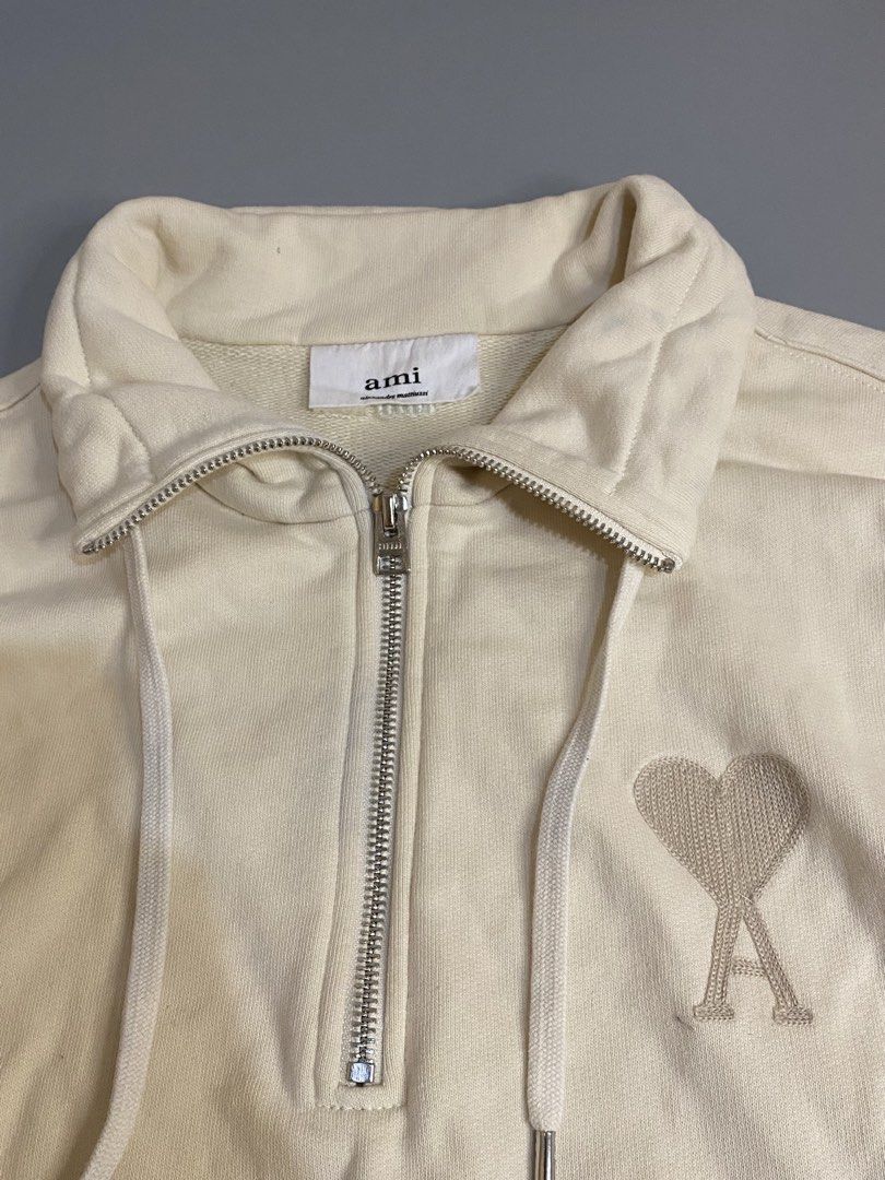 Ami Qzip (Category: Coats, Jackets and Outerwear) located in Manila. Submitted by michaelcollection28 (Listing ID 1469072264, Image 2). Description: .