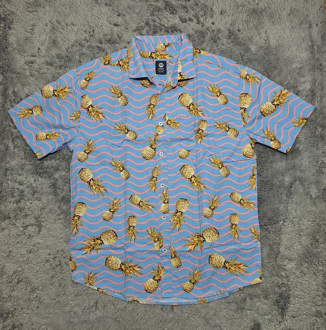 Amnesia Button Polo (Category: Tshirts & Polo Shirts ) located in Calatrava. Submitted by freecyclethreads (Listing ID 1469006342, Image 1). Description: Amnesia Size: Medium Dimes: L-28, W-22 Very Good Condition P350 + sf.