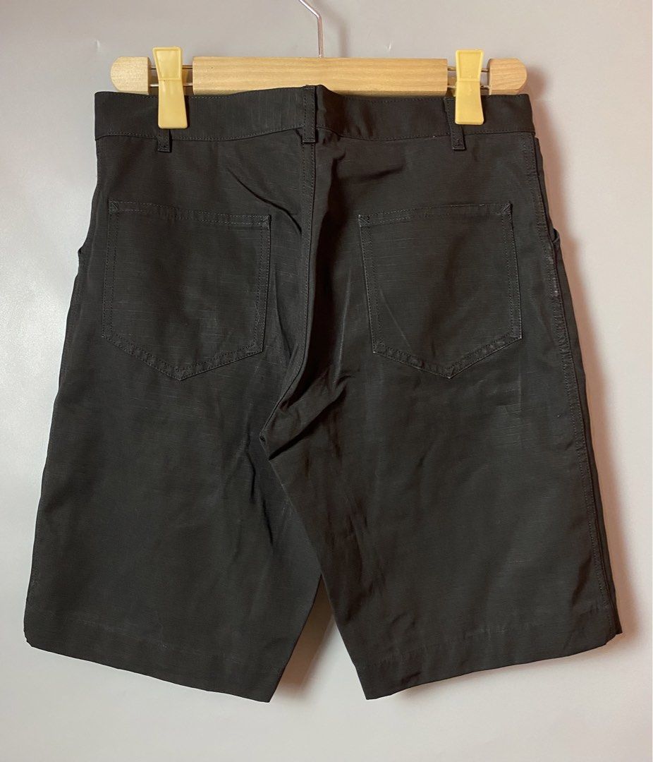 a.p.c.shorts (Category: Shorts) located in Quezon City. Submitted by loloyz123 (Listing ID 1469093066, Image 2). Description: A.P.C.Shorts Condition: Very good Color rate: 10/10 Color: Black Size: 38 L: 19 W: 15 inches.
