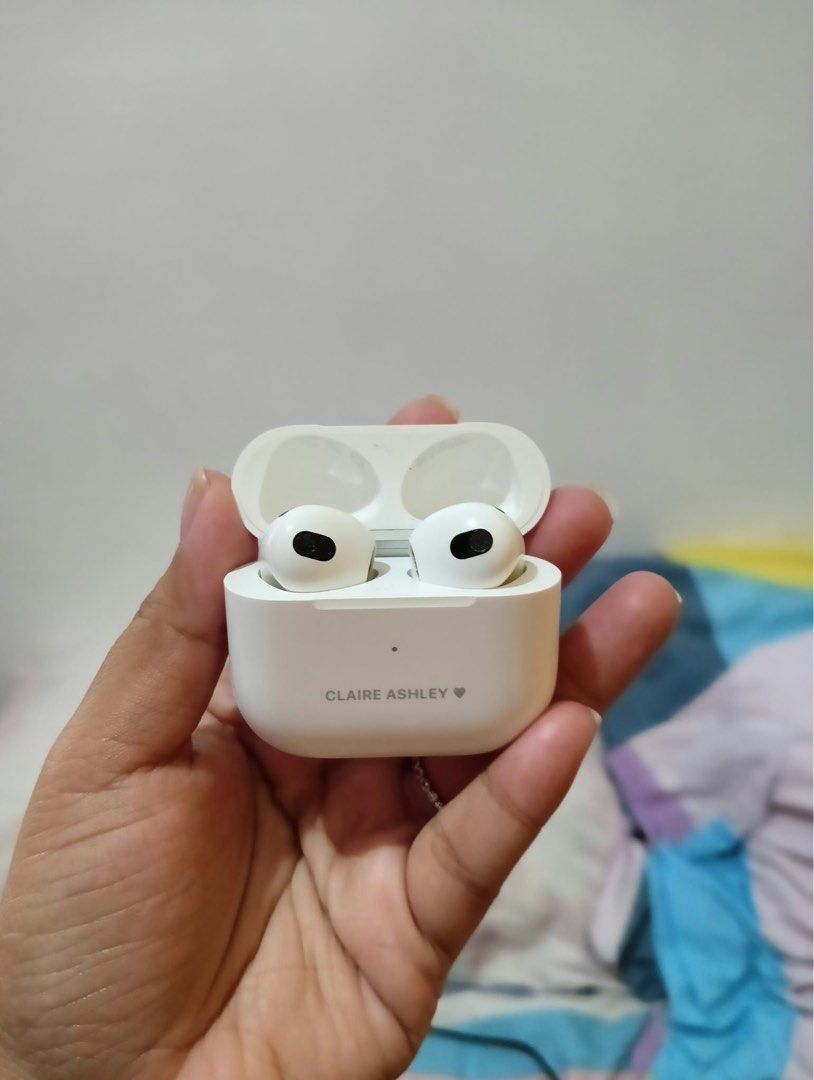 Apple AirPods 3rd Generation (Category: Earphones) located in San Pedro. Submitted by ashleyisthyname (Listing ID 1468999030, Image 3). Description: For sale Airpods 3rd Gen im selling my airpods, may naka engrave sya na name ko Claire Ashley sa front pero if not issue po sayo yung name mas okay 🤍☺️ kaya naman takpan ng case if ever. 10,990 bili ko sakanya. Benta ko po ng 8,000 for sure buyer. 100% working may box pa na kasama. RFS: Ibebenta ko 