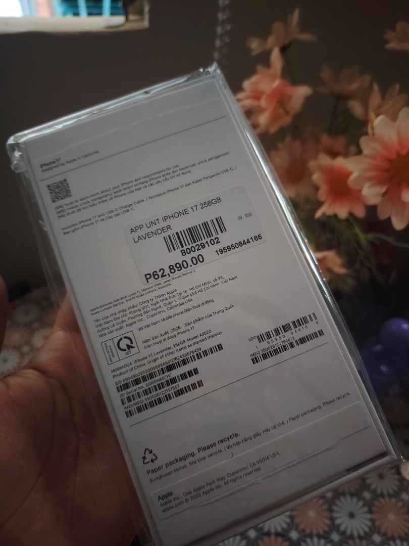 Apple iPhone 17 256GB Lavender (Category: iPhone 17 Series) located in Manila. Submitted by kweenpat (Listing ID 1469117966, Image 1). Description: for sale only iphone 17 256gb 1month under warranty until september 2027 complete with box and receipt from beyond the box good as brandnew no dents or sracthes 45k fixed price non negotiable meet up: Tandang sora quezon city.