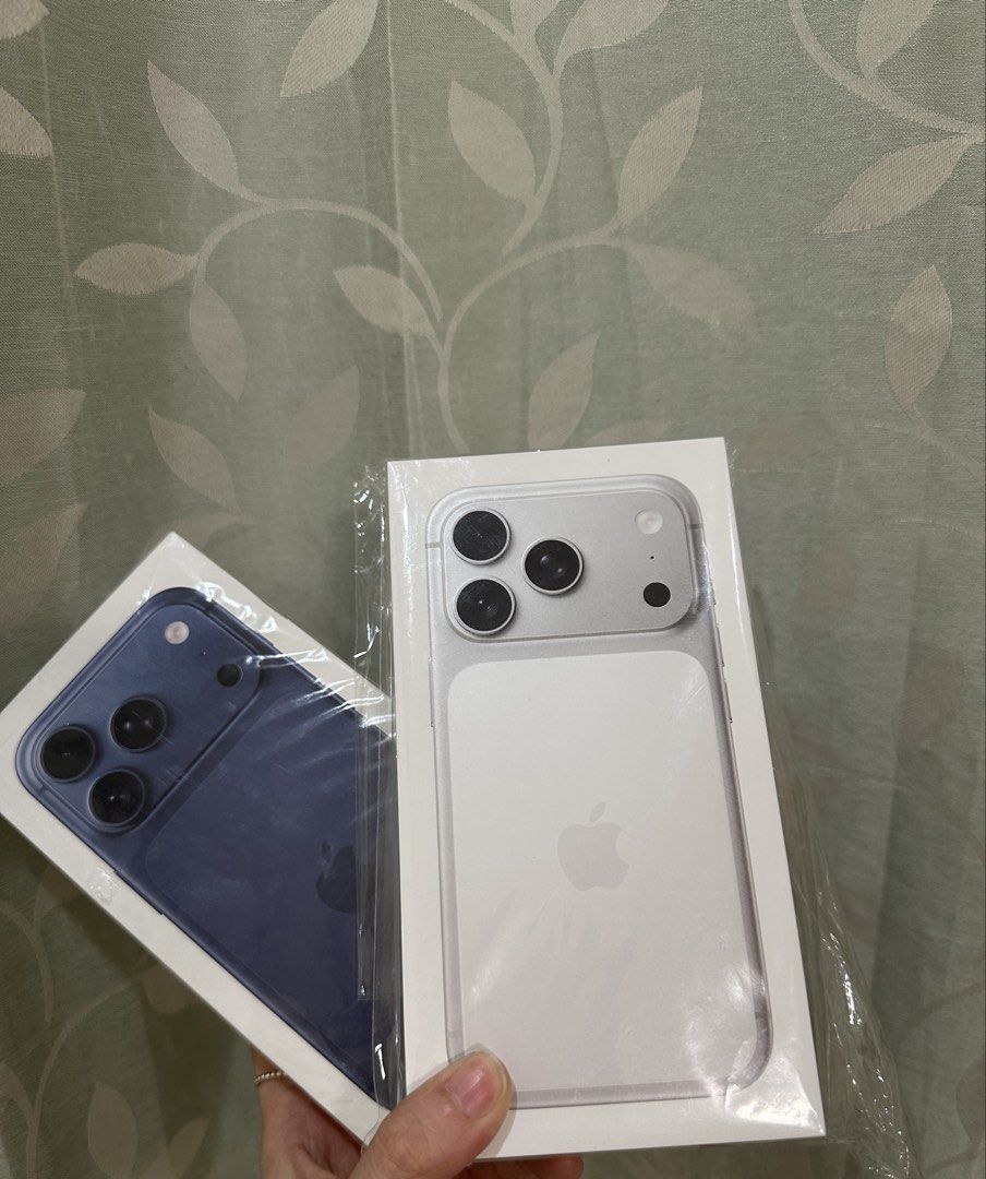 Apple Iphone 17 Pro 256gb (Category: Cases & Sleeves) located in Quezon City. Submitted by az0824 (Listing ID 1469009870, Image 1). Description: - Authentic Apple iPhone boxes (Silver & Blue variants) - 100% factory sealed in original plastic wrapping - Available for immediate shipping or convenient meetup.