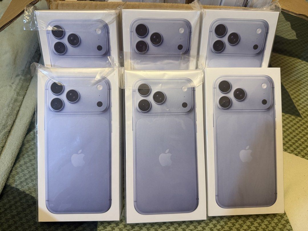 Apple iPhone 18 Pro Max 256GB Glacier (Category: iPhone 18 Series) located in Quezon City. Submitted by law.1789 (Listing ID 1469126236, Image 1). Description: BRAND NEW SEALED FIXED PRICE PO MEETUP OR PICKUP ONLY - Color: Glacier - Storage: 256GB Pickup: Tandang Sora, Quezon City Meetup: SM North / Trinoma or nearby malls.