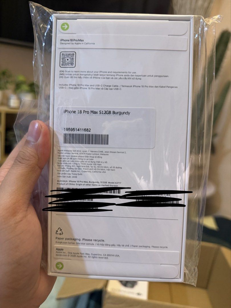 Apple iPhone 18 Pro Max 512GB Burgundy (Category: iPhone 18 Series) located in Quezon City. Submitted by law.1789 (Listing ID 1469126187, Image 2). Description: BRAND NEW SEALED FIXED PRICE PO MEETUP OR PICKUP ONLY - Color: Burgundy - Storage: 256GB Pickup: Tandang Sora, Quezon City Meetup: SM North / Trinoma or nearby malls.
