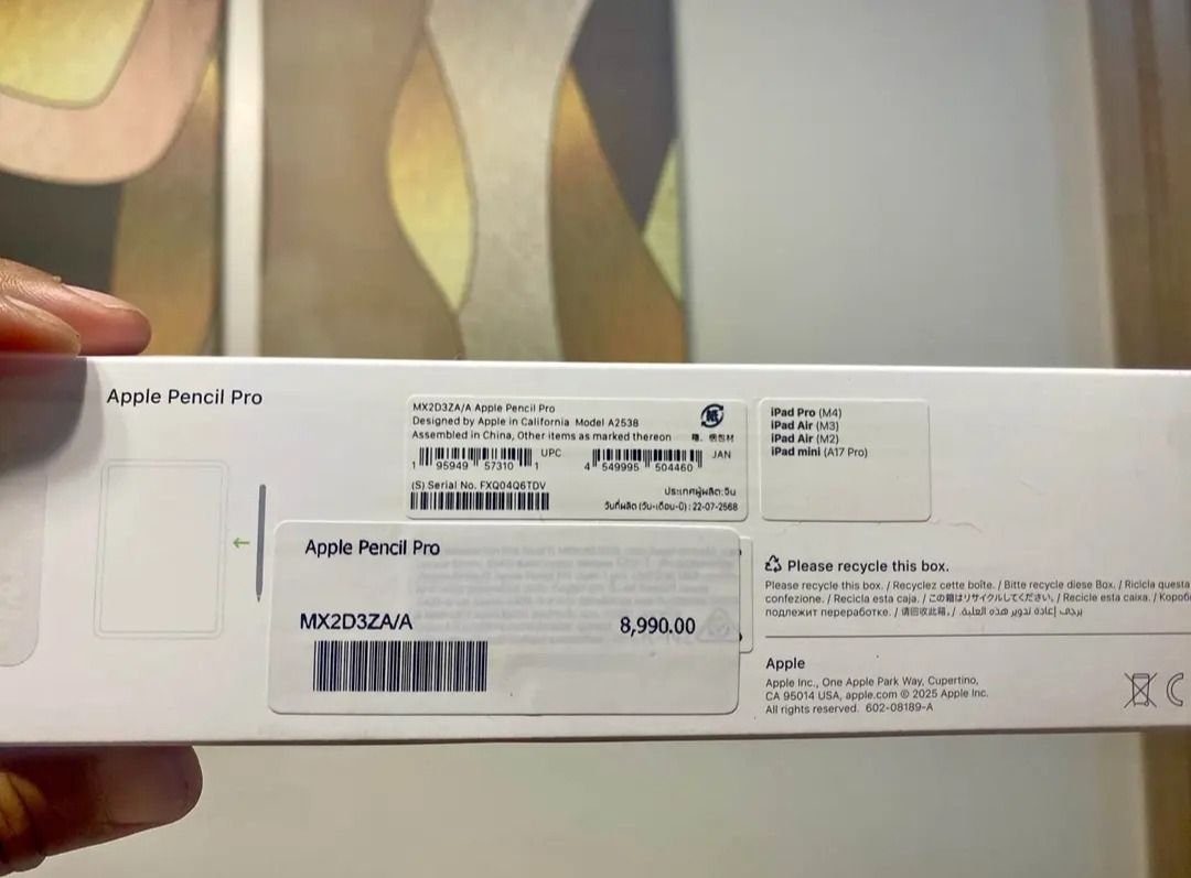 Apple pencil pro authentic slightly used (Category: Other Mobile & Gadget Accessories) located in Cabuyao City. Submitted by katherineasus67 (Listing ID 1469003353, Image 1). Description: Slightly used No issues For ipad pro and air Can do meetups cabuyao area Shipping ok .