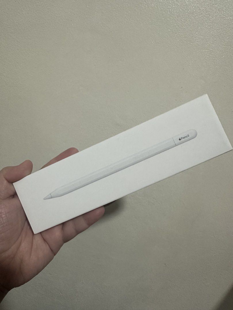 Apple Pencil USB-C (Category: Other Accessories) located in Quezon City. Submitted by kimlolee (Listing ID 1469159247, Image 1). Description: Brand New - Sealed RFS : bought as a bundle with iPad Location : Quezon City Shipping via Lalamove or Grab Payment via Gcash.