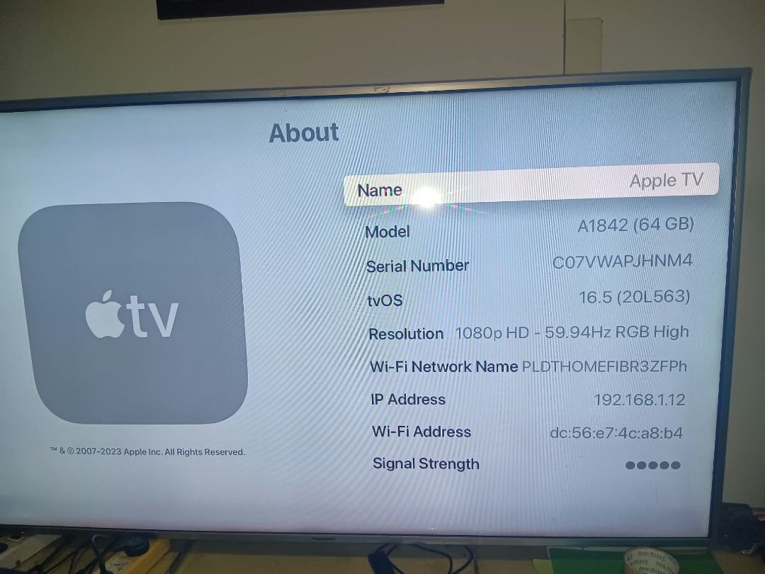 Apple TV 4K with Siri Remote Generation 1 (Category: Media Streamers & Hubs) located in Manila. Submitted by yumirayu (Listing ID 1469123144, Image 2). Description: - Apple TV streaming box with Siri remote in sleek black - Fully tested and powers up perfectly - Includes Apple TV unit and remote control only - Perfect for streaming shows, movies, and apps on your TV - Note: HDMI cable and power plug not included (requires own setup).