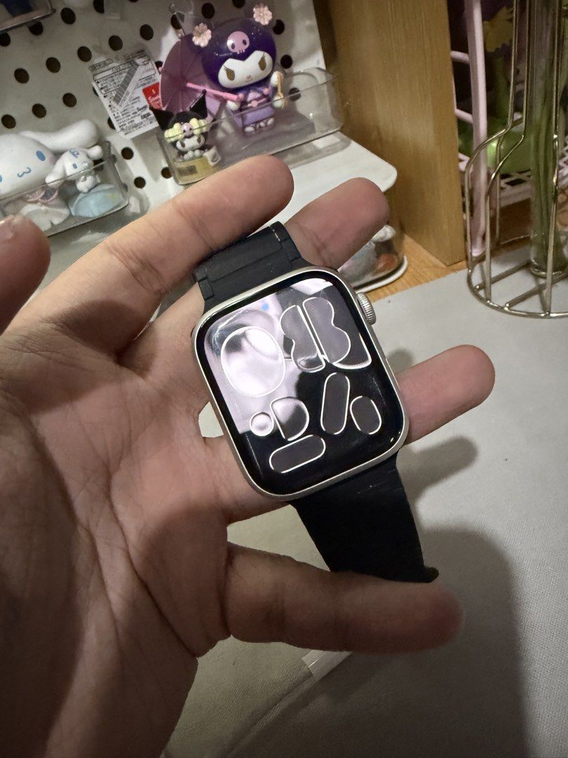 Apple watch series 8 gps (Category: Wearables & Smart Watches) located in Baguio. Submitted by bidgetoyshop (Listing ID 1469071665, Image 1). Description: Apple watch series 8 gps Fixed na po updated na ios nito 26.6 sobrang smooth ng screen dami din features ,with cord and magnetic strap, minimal dents lang sa gilid dahil sa dati nito case normal sa mga watch series 5 nalang Lbc cop/ cod,jnt.