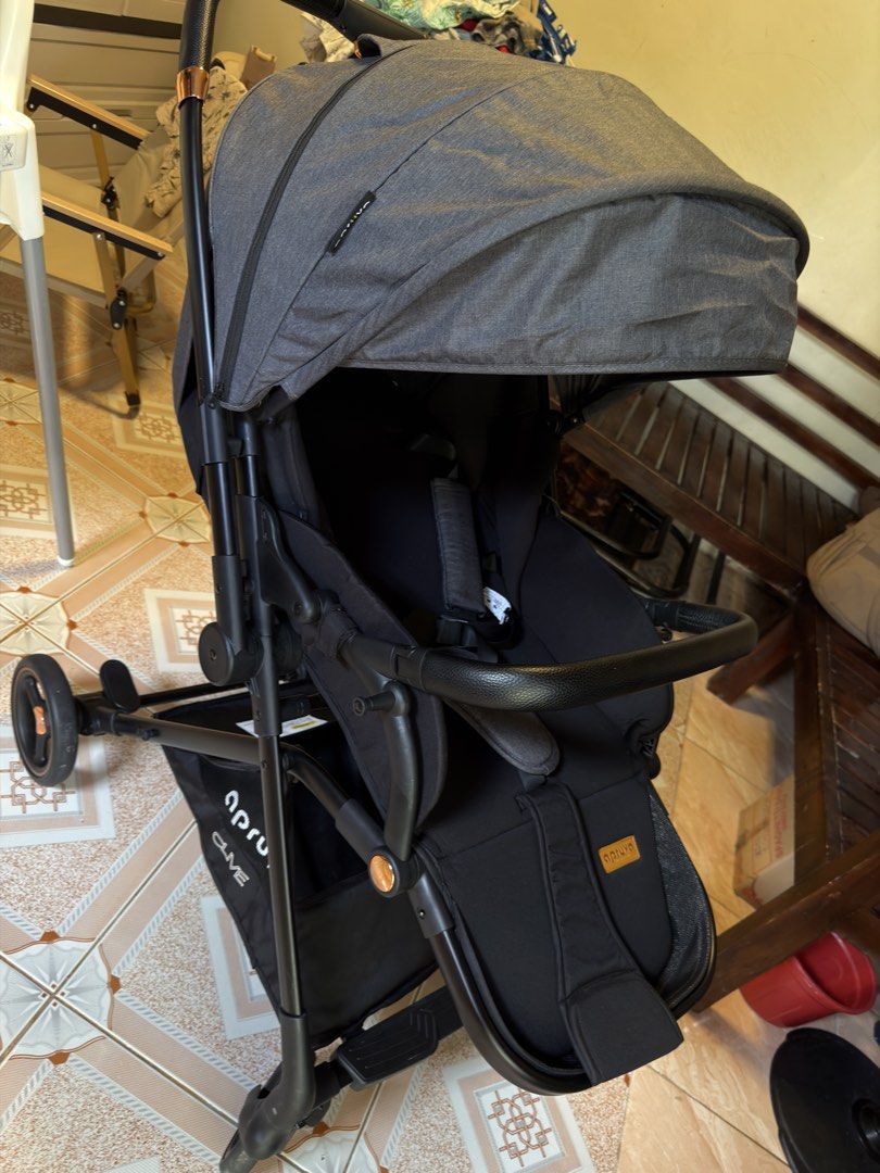 Apruva Clive Baby Stroller (Category: Strollers) located in Manila. Submitted by gmarilen4441354 (Listing ID 1468937157, Image 2). Description: Apruva Clive Used 3x only Rfs: ayaw ni baby Bought for 7,500 selling for 4,200.