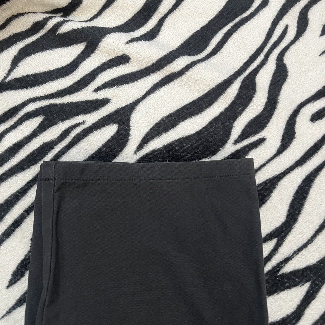 Arcteryx chino pants black (Category: Chinos) located in Manila. Submitted by royaldripmanila (Listing ID 1468930733, Image 2). Description: Sign of usage W32 L42.5 Hem 7.