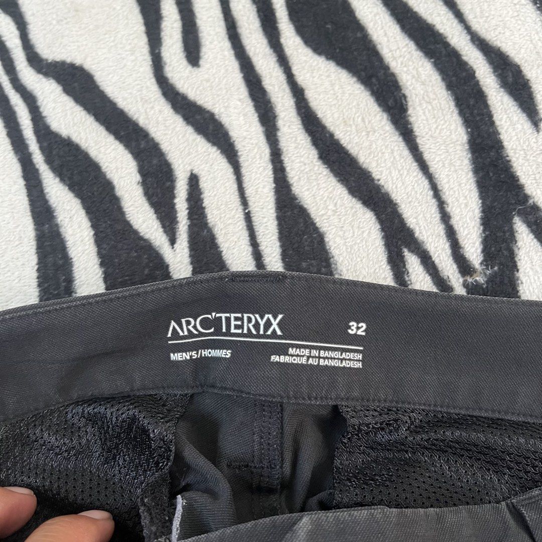 Arcteryx chino pants black (Category: Chinos) located in Manila. Submitted by royaldripmanila (Listing ID 1468930733, Image 3). Description: Sign of usage W32 L42.5 Hem 7.