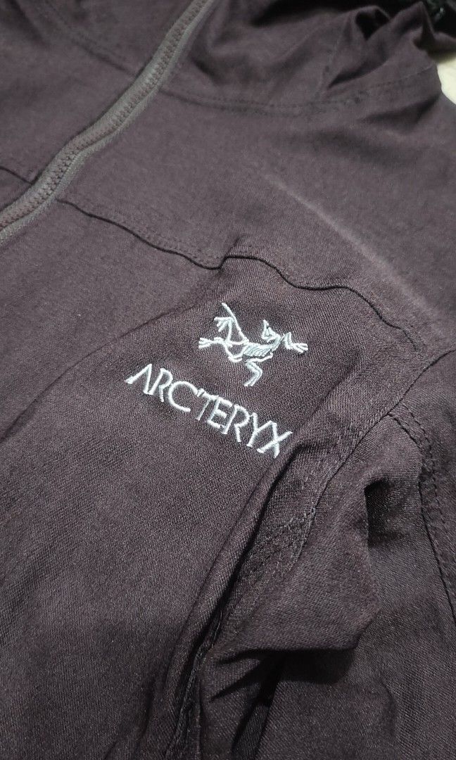 Arc'teryx Outdoor Jacket (Category: Coats, Jackets and Outerwear) located in Manila. Submitted by cyprus.thrift (Listing ID 1468970578, Image 3). Description: Arc'teryx Women's excellent condition no issue need wash only +sf dimes: width 16.5 length 23.5.
