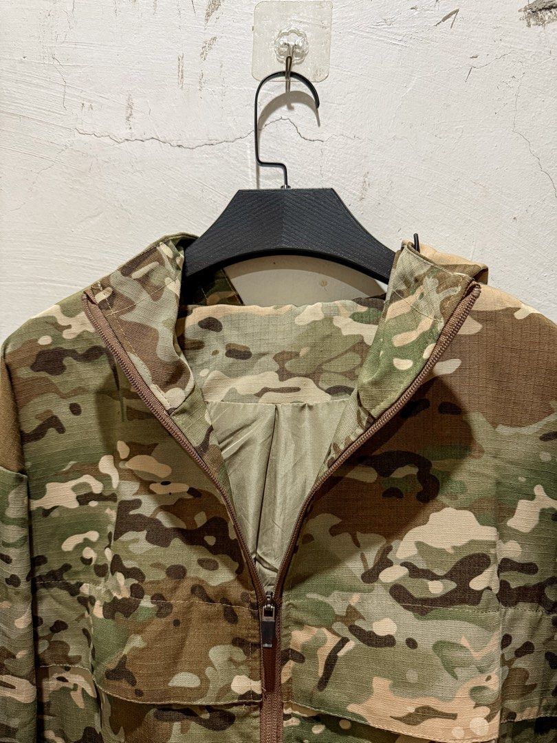 ARKTIS BOXY CAMOU PHANTOM JACKET (Category: Coats, Jackets and Outerwear) located in Manila. Submitted by streetgeek2 (Listing ID 1469034495, Image 3). Description: ARKTIS BOXY CAMOU PHANTOM JACKET Pit to pit- 26 (Adjustable) Length- 26 (adjustable) .