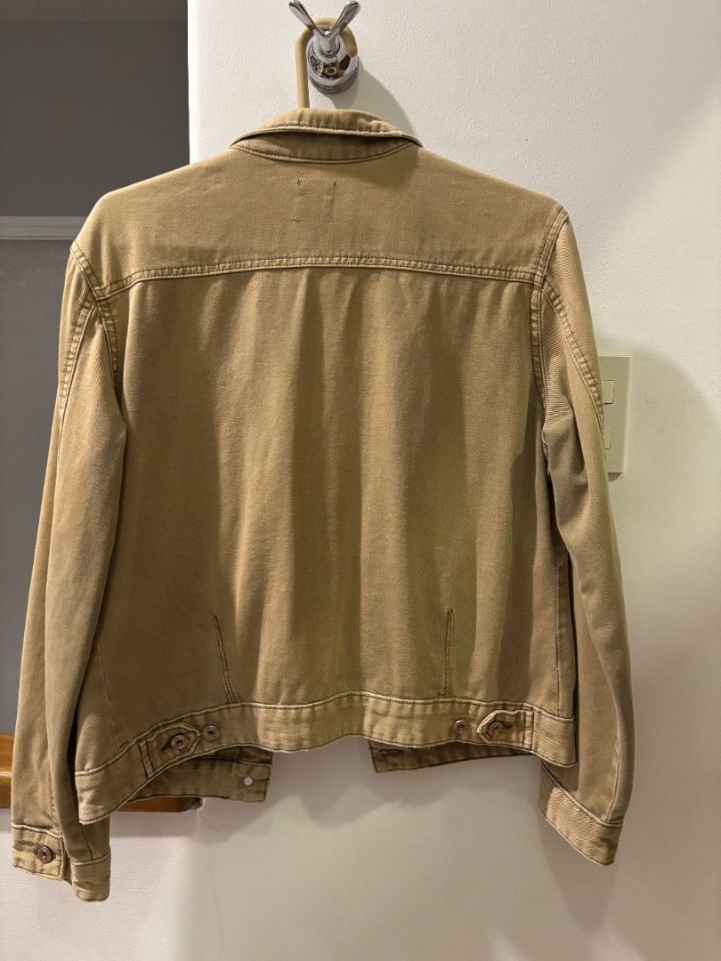 Army Green Denim Jacket (Category: Coats, Jackets and Outerwear) located in Muntinlupa City. Submitted by wisemountain-8175 (Listing ID 1469047131, Image 2). Description: - Soft denim material - perfect for an oversized look - RFS: dont wear it .