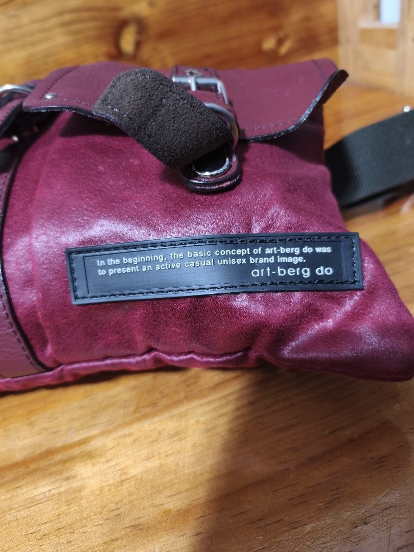 art-berg do belt bag (Category: Cross-body Bags) located in Baguio. Submitted by queenlyne_vintage_rare_finds (Listing ID 1468948249, Image 3). Description: .