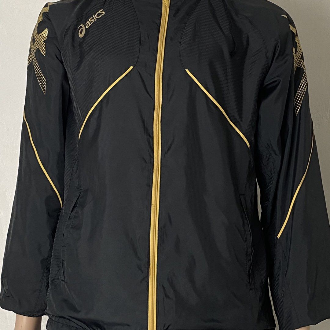 ASICS 🌧️ | Vintage Black Full-Zip Windbreaker Jacket (Category: Coats, Jackets and Outerwear) located in Bulacan. Submitted by orc.ph (Listing ID 1469060592, Image 3). Description: ASICS 🌧️ | Vintage Black Full-Zip Windbreaker Jacket Material Used: Cotton/Nylon -Black -Mock Neck -Vintage -Streetwear -Outdoor -Gold/Yellow Piping -Full-Zip Enclosure -Parachute Hem Drawchord -Asics Spiral Logo ‎-Size: L -Width: 22” ‎-Length: 26” ‎ ‎Pristine Condit