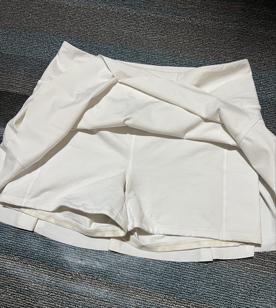 Athleta Skirt (Category: Skirts) located in Cebu City. Submitted by mark24anth29233 (Listing ID 1469042933, Image 3). Description: Original Size: Medium Dimes: see last pics Excellent condition No issue.