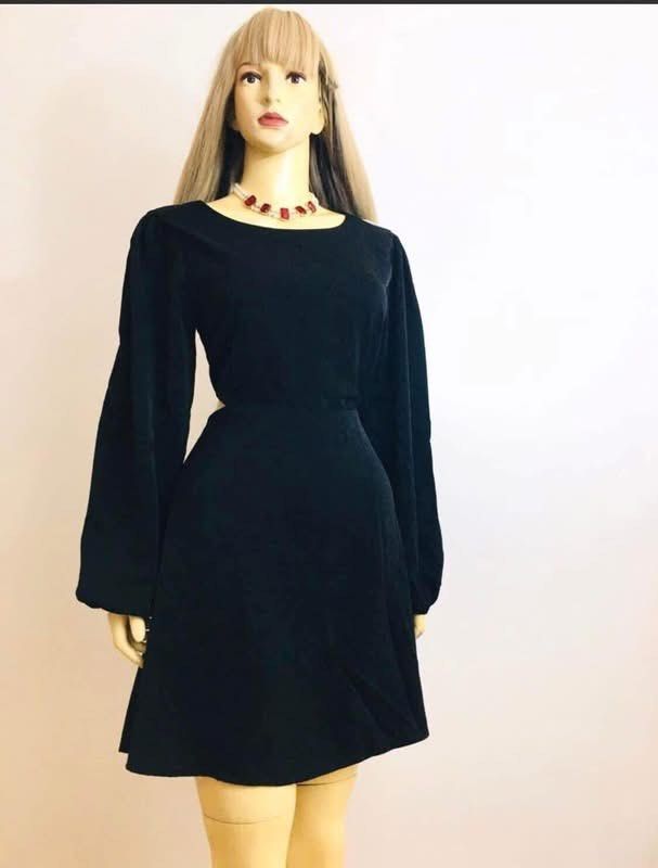 Atmos & here Kiki mini dress black (Category: Dresses) located in Subic. Submitted by Rodsbestbuys (Listing ID 1469072334, Image 1). Description: ATMOS&HERE DRESS Shop this elegant sexy back cut out black longsleeve dress Puff sleeve and garter waist Size 16 on tag Ganda ng fabric nito Size:can fit large-semi XL Waist 33-34 Model height 5’7 free ship ito Black color .