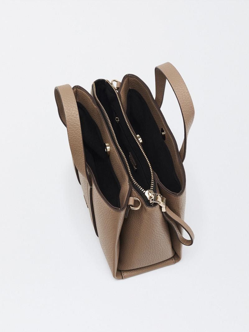 AUTH Parfois Brown Crossbody Satchel Bag (Category: Cross-body Bags) located in Manila. Submitted by bbygirly (Listing ID 1469086069, Image 2). Description: Parfois CA Women's Medium Crossbody Bag in Camel - Preloved used twice lang - No more dustbag - Dm for actual pics.