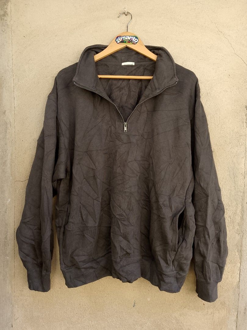 AUTHENTIC! " GU (half zip) MEN " (Category: Coats, Jackets and Outerwear) located in Danao, Cebu. Submitted by psychypymb40965 (Listing ID 1469094300, Image 2). Description: details are in first photo ‎pm/dm for other details,issues or transactions ‎negotiable! 👊😁 ‎2nd Account Available Shoes, Bags, Sandals, Slippers & more footwear just click the link below 💚👇😁❤️ or follow for update stocks. ‎https://www.carousell.ph/u/azaiahnere02/?t-id=PJ
