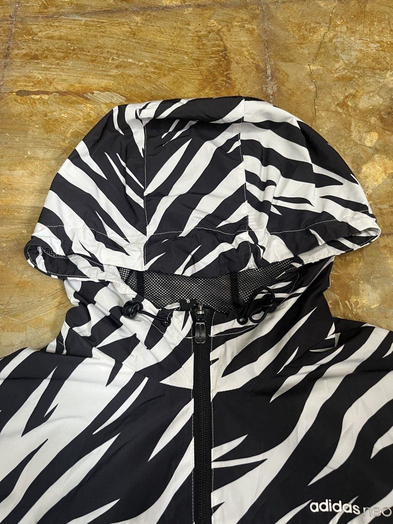 Authentic Adidas Neo Jacket Windbreaker (Complete tag) (Category: Coats, Jackets and Outerwear) located in Las Pinas. Submitted by 5.1.5kurono (Listing ID 1469114598, Image 3). Description: Available ✅ Adidas neo windbreaker jacket ₱800 • width: 21.5 • length: 28 Issue: • none 📍 las piñas, ph • j&t / lalamove 📦 • sf shouldered by buyer • gcash only 💸 (payment first) color may vary due to lighting all items are thrifted please manage your expec
