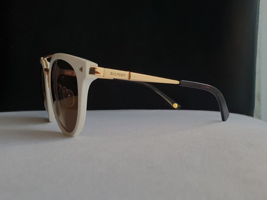 Authentic Balmain Paris Sunglasses (Category: Sunglasses & Eyewear) located in Quezon City. Submitted by WasalakTwo (Listing ID 1468954128, Image 3). Description: Bought in Japan Made in France Authentic Excellent condition Clean and presentable Open for delivery nationwide.