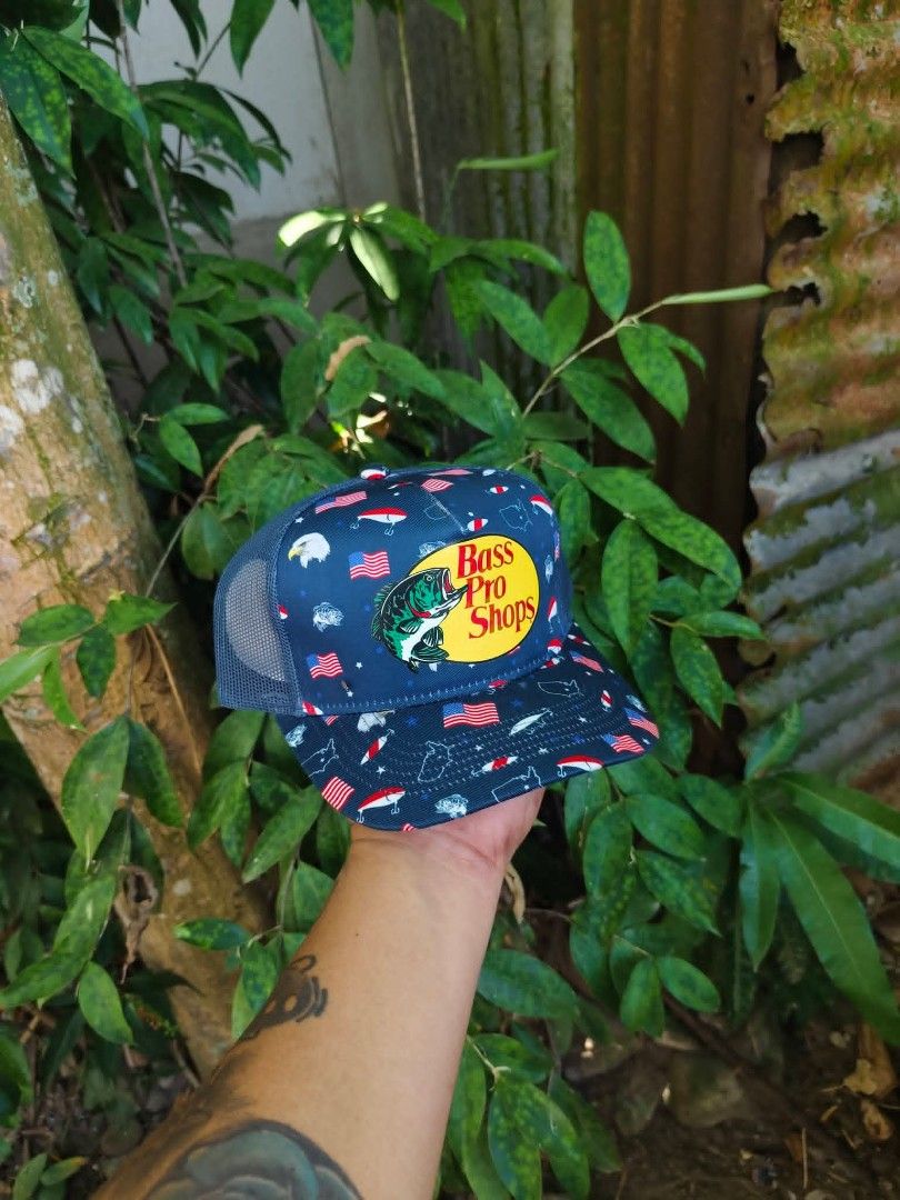 AUTHENTIC BASS PRO SHOPS (Category: Caps & Hats) located in Talisay. Submitted by captivating6115 (Listing ID 1468990868, Image 1). Description: AUTHENTIC BASS PRO SHOPS AOP MESH CAP -450.