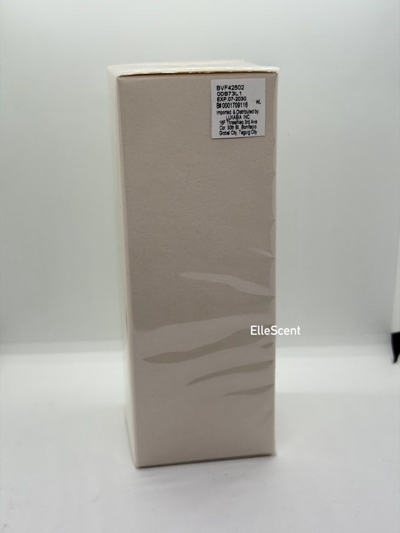 Authentic Bvlgari Eau Parfumée au Thé Vert UNISEX (Category: Fragrance & Deodorants) located in Mandaluyong City. Submitted by elle_scent (Listing ID 1468957675, Image 2). Description: LAST PRICE POSTED BVLGARI EAU PARFUMÉE AU THÉ VERT – EAU DE TOILETTE 75ML UNISEX ✨ Fresh, Clean & Elegant Fragrance! A timeless, refreshing fragrance perfect for those who love a clean, light, and sophisticated scent. Inspired by the freshness of green tea, it offe
