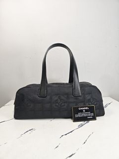 (Category: ) located in . Submitted by oishii.preloved.co (Listing ID 1469041843, Image 1). Description: .