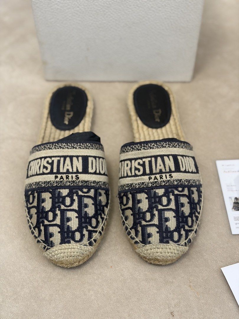 Authentic Christian Dior Oblique Espadrilles size 38 (Category: Flats & Sandals) located in Manila. Submitted by maria_2326 (Listing ID 1469027251, Image 3). Description: 💯% Authentic | size 38 W/box, dust bag, booklet, legitgrails Location: Manila/QC.