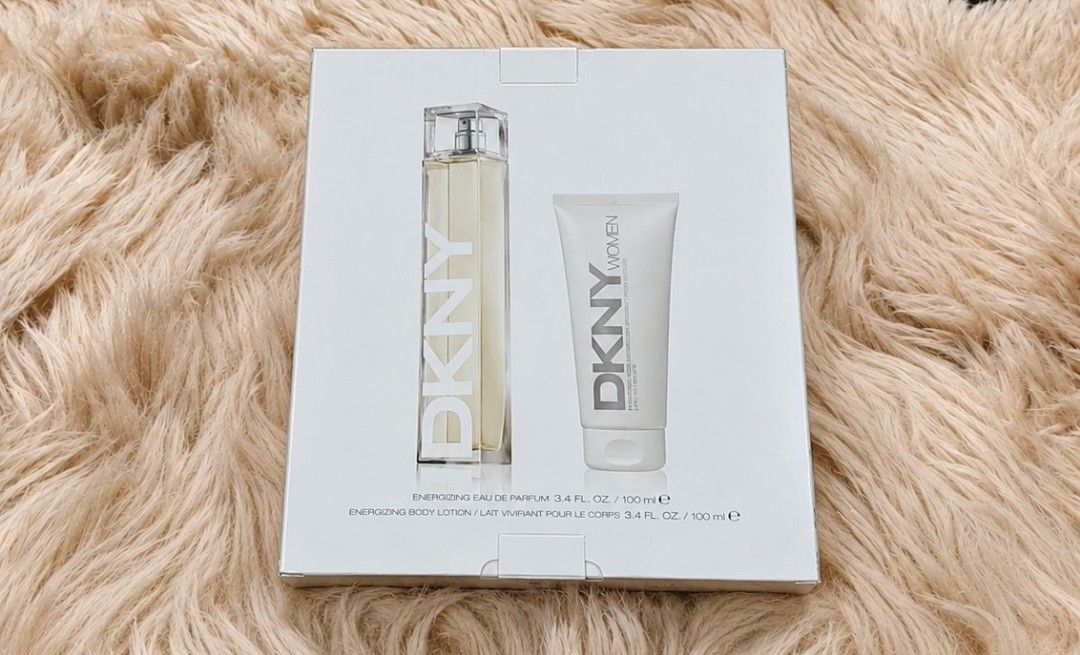 Authentic DKNY Gift Set (Category: Fragrance & Deodorants) located in La Trinidad. Submitted by designerluxeshop (Listing ID 1469033112, Image 1). Description: Brand-new DKNY gift set, 💯% original, in excellent condition, free shipping, message us if interested, delivery is ready onhand.