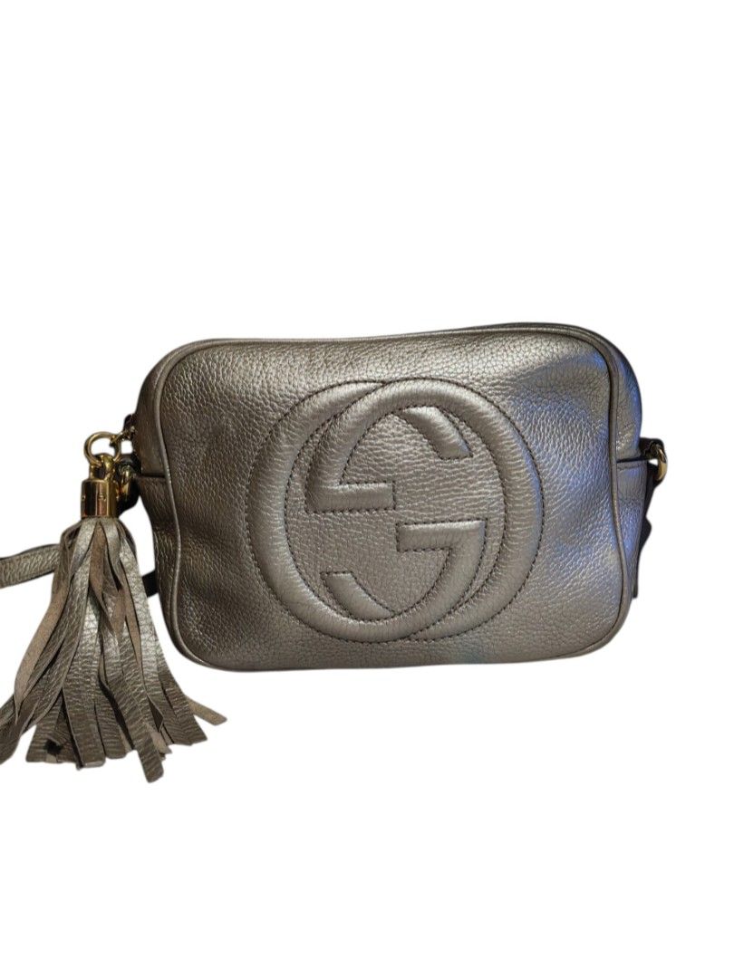 Authentic Gucci Disco Soho Metallic (Category: Luxury Bags & Wallets) located in Caloocan City. Submitted by allgoodsthrifts (Listing ID 1468233016, Image 1). Description: Authentic Gucci Soho (See last photo for 3rd app authentication) Metallic Color Very Good Condition Need wash inside the bag 19500 free shipping via JNT.