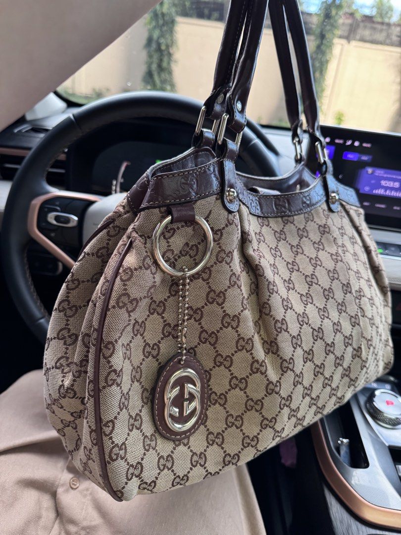 Authentic GUCCI Sukey Large 211943 (Category: Luxury Bags & Wallets) located in Manila. Submitted by thriftyhaven2023 (Listing ID 1469160642, Image 3). Description: GUARANTEED AUTHENTIC No inclusion Price is still Negotiable No flaws .