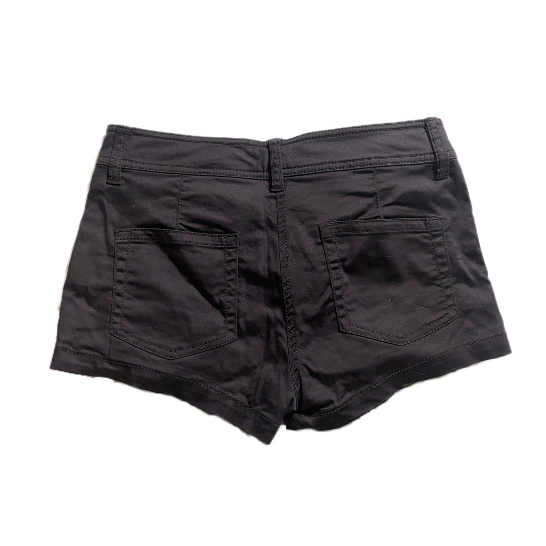 Authentic H&M Black Low Waist Short (Category: Shorts) located in Bulacan. Submitted by erinbtrc (Listing ID 1469004629, Image 2). Description: 10/10 Condition Authentic No Issue/Flaws Can do Same Day Delivery (Lalamove) If Metro Manila or J&T Delivery.