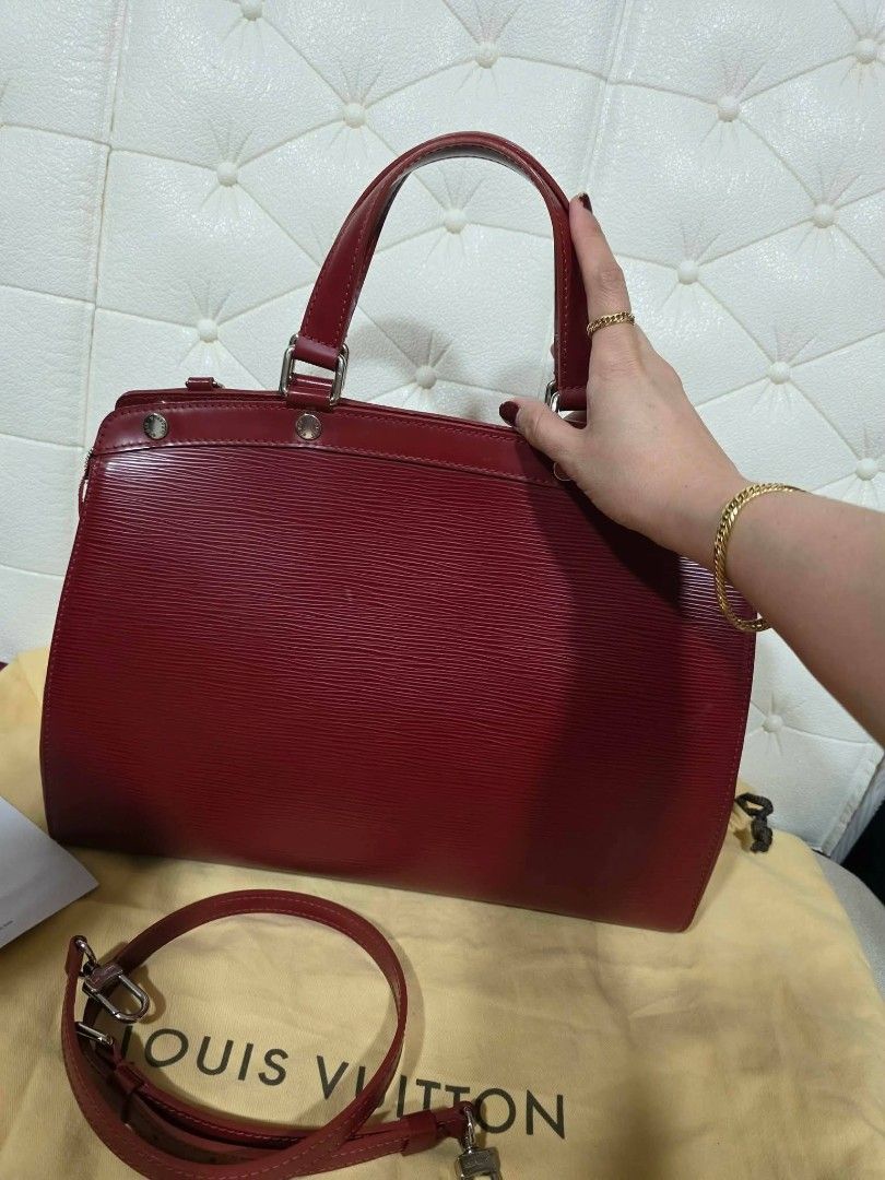 Authentic Louis Vuitton Epi Leather Brea Bag Mm (Category: Luxury Bags & Wallets) located in Antipolo. Submitted by aaliyahs.closet2 (Listing ID 1468940106, Image 2). Description: 100 % Authentic or Money back Guaranteed. Strictly 2days Reservation Only. Sending Offer means, you are decided to purchase the item. After Offer is ACCEPTED it is automatically Reserved. No returns, no exchanged. Location: Antipolo, City Shipment via: Lalamove LBC Cash