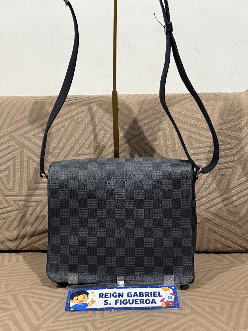Authentic LV District NM (Category: Sling Bags) located in Manila. Submitted by reg08 (Listing ID 1469030620, Image 1). Description: .