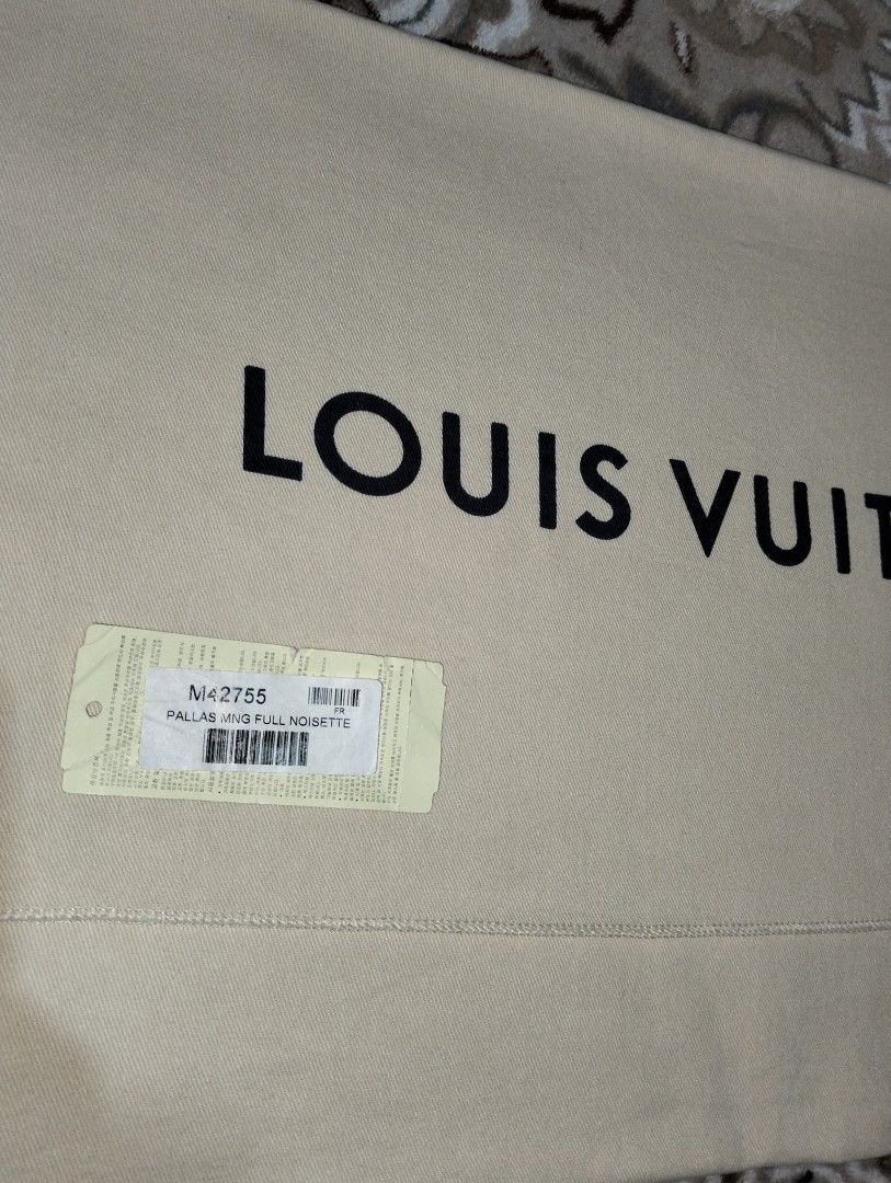 Authentic LV Louis Vuitton dust bag dustbag (Category: Luxury Bags & Wallets) located in Zamboanga. Submitted by luxuryaccessories_ella.2022 (Listing ID 1469076910, Image 2). Description: Authentic 👉looks new 👉sized by cm ( centimeters) 👉 already wash 👉add sf 👉Loc po is Mindanao 👉 shipping thru J &T add 89 sa sf 👉MOP:Gcash or BPI.