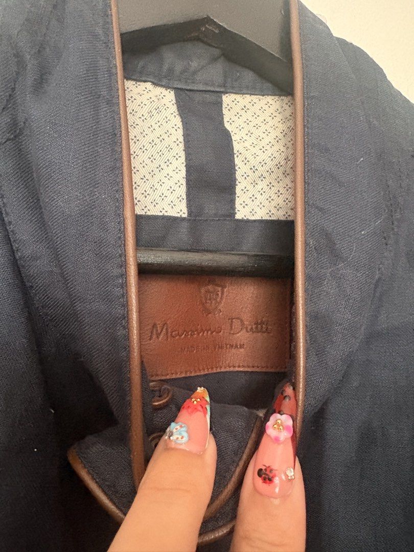 Authentic Massimo Dutti Linen Jacket (Category: Coats, Jackets and Outerwear) located in Quezon City. Submitted by gringottsss (Listing ID 1468950386, Image 2). Description: Chest: 54 CM Length (shoulder to hem): 65 CM.
