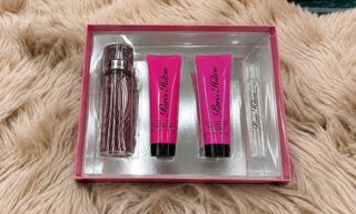 (Category: ) located in . Submitted by designerluxeshop (Listing ID 1469033909, Image 1). Description: .
