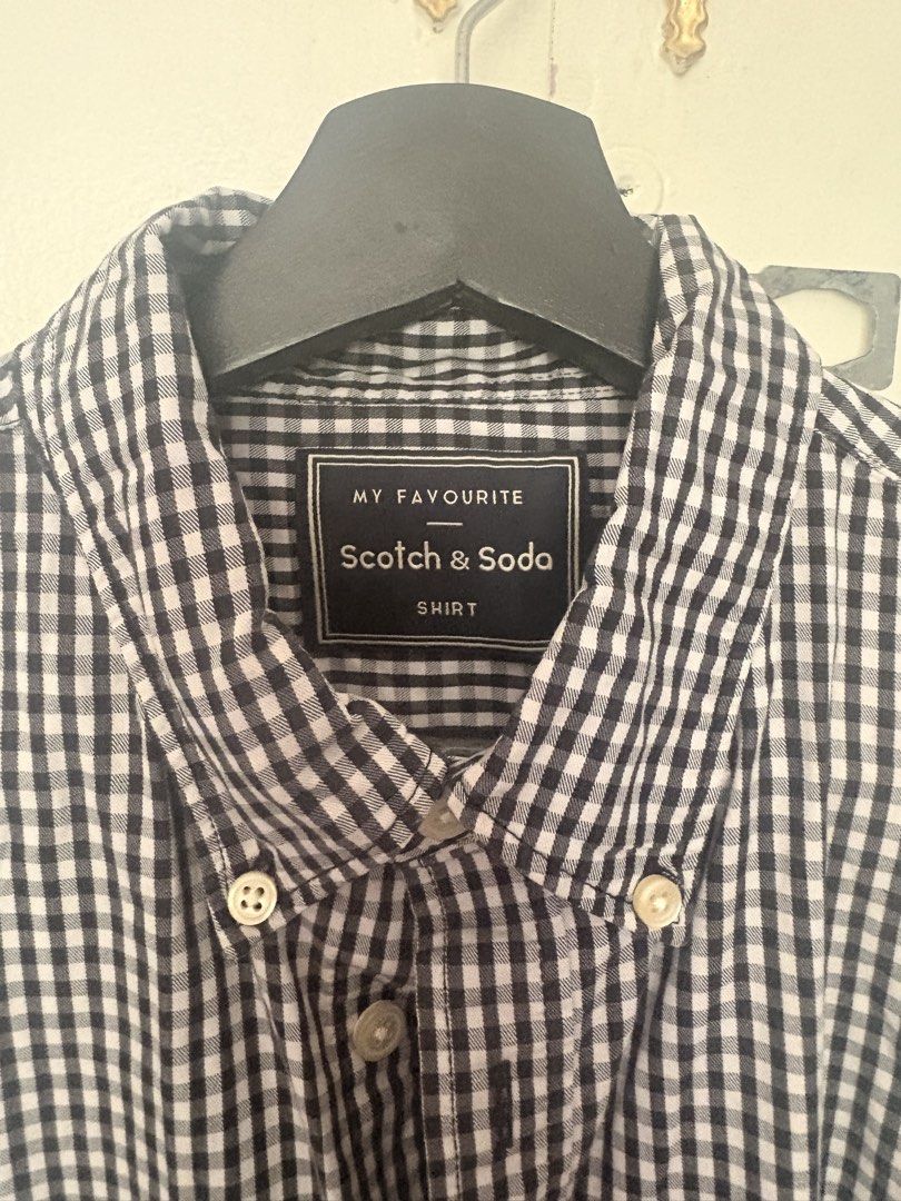 Authentic Scotch and Soda Button Up (Category: Longsleeves) located in Quezon City. Submitted by gringottsss (Listing ID 1468942637, Image 2). Description: No Flaws Laid Flat: Chest: 48CM Length: 58 CM.