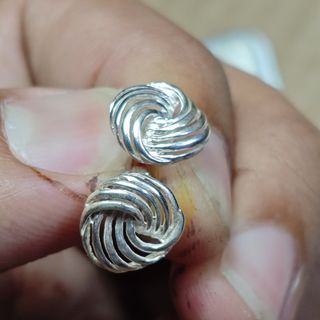 (Category: ) located in . Submitted by ravena.picks (Listing ID 1468972406, Image 1). Description: .