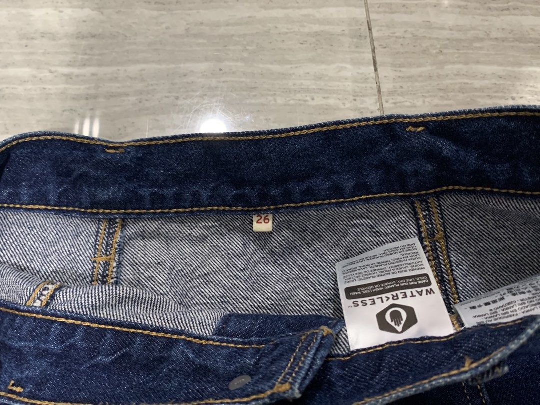 Authentic/Original Levi’s Denim Skirt (Category: Skirts) located in Manila. Submitted by cristelzech (Listing ID 1468936217, Image 3). Description: - Php 800 (negotiable) - Never Used!! Brand New condition! - Waist: 26 on tag, stretch is up to 28 in (fits from 26in to 28in) - Length: 17 in - can send when worn upon request - location: manila - can ship sdd and j&t.