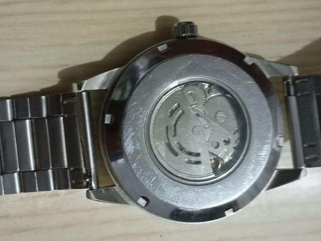 Automatic (Category: Men's Watches) located in Las Pinas. Submitted by quick_deals_great_finds2 (Listing ID 1469076322, Image 3). Description: 42mm large automatic Good working condition.