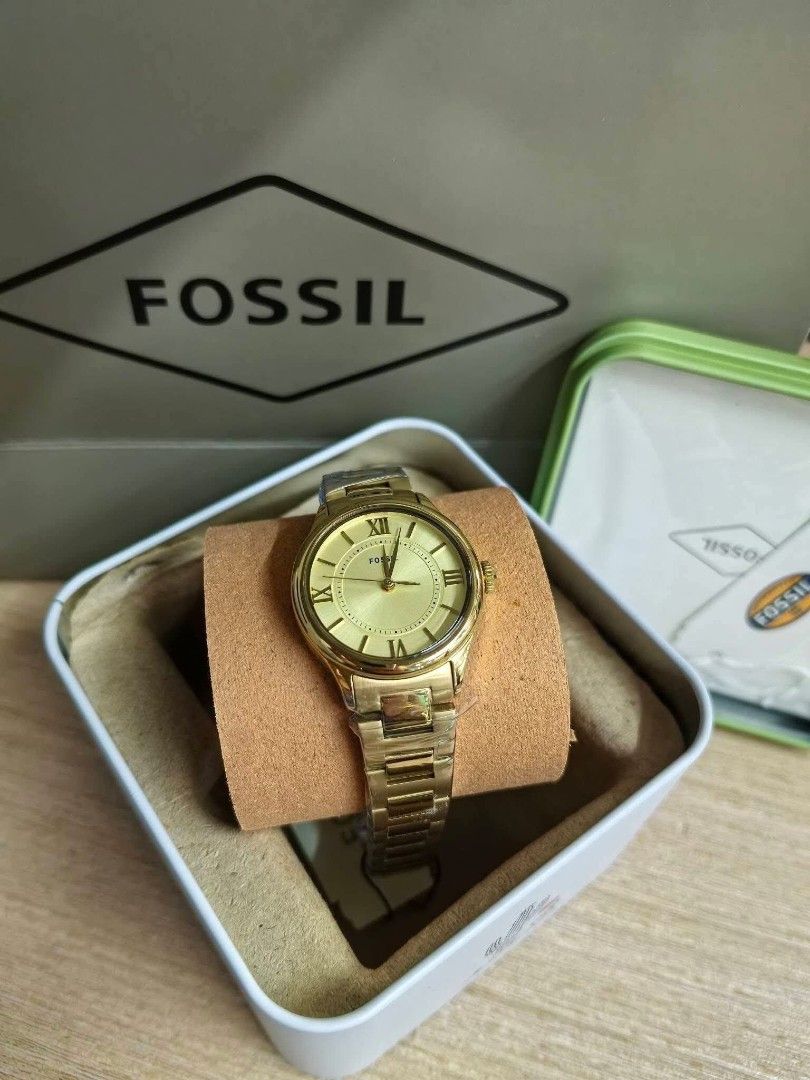 Available‼️‼️‼️ (Category: Women's Watches) located in Manila. Submitted by chellesshop (Listing ID 1468952471, Image 3). Description: .