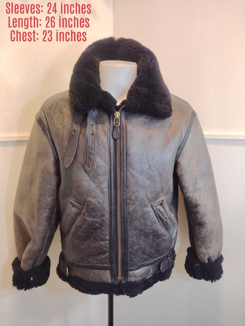 AVIREX Vintage Shearling B3 Bomber Leather Jacket (Category: Coats, Jackets and Outerwear) located in La Trinidad. Submitted by padasem_kadi (Listing ID 1468990852, Image 1). Description: - Style: Thick distressed brown leather shearling bomber jacket - Lining: Soft black fleece inside, collar, and cuffs for ultimate warmth - Hardware: Heavy-duty zipper closure, double throat latch straps, and adjustable waist buckles - Condition/Vibe: Kept warm 